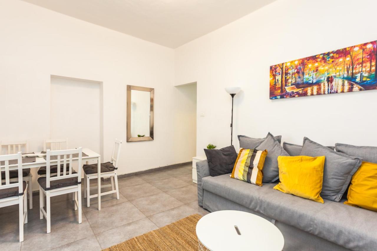 Lovely Apartment Close To The Beach 텔아비브 외부 사진
